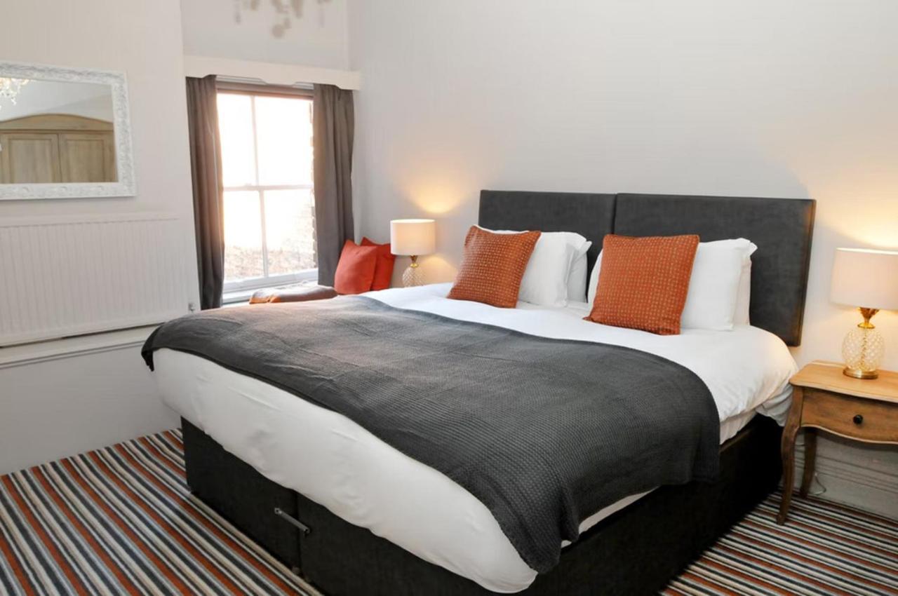 The Royal Hotel Crewe, A Brilliant Collection, Powered By Oyo Exterior foto